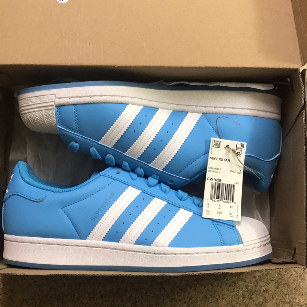 New Adidas Superstar Mens 8 1/2 Lt Blue